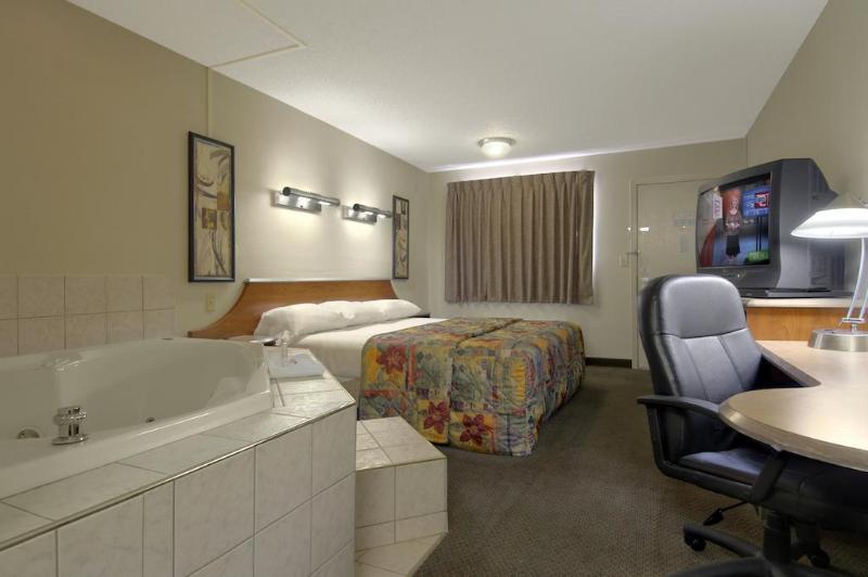 Super 8 by Wyndham Findlay Hotel Eksteriør billede